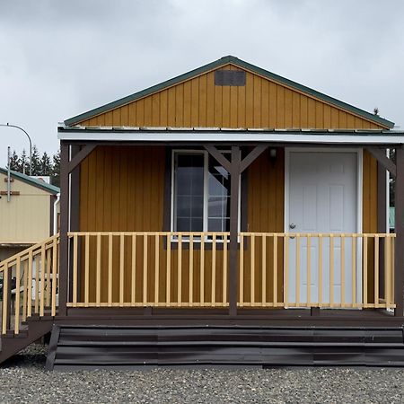 Far West Cabin-Tiny Homes Rental Forks Exterior photo